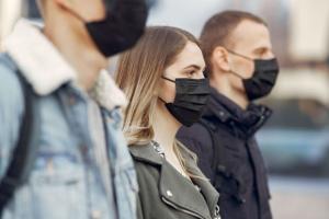 Киев вошел в "оранжевую" карантинную зону: что теперь будет запрещено в столице