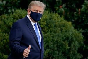 "Чувствую себя лучше, чем 20 лет назад": Заразившийся коронавирусом Трамп выписывается из госпиталя