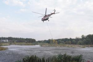 На Луганщині знову очікується сильний вітер і надзвичайна пожежна небезпека: авіація ДСНС залишається напоготові