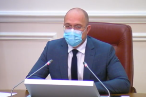 Шмыгаль заявил о продлении карантина до конца года и предложил нововведение