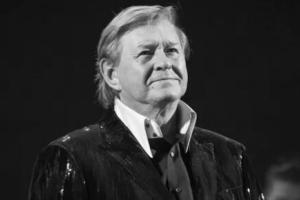 У Львові проводили в останню путь Романа Віктюка піснею "The Show Must Go On"