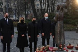 Керівництво держави вшанувало пам'ять жертв Голодоморів