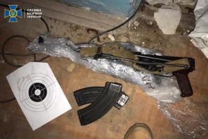 В Киеве в Нацакадемии аграрных наук нашли тайник с оружием и взрывчаткой