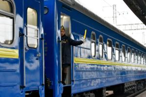"Укрзализныця" хочет вернуть в поезда полноценные обеды