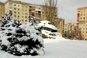 Спад COVID-19, модернизация "Азота" и художественная выставка в Лисичанске: новости региона за 23 ноября