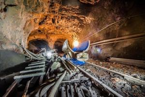 На Луганщине на шахте произошел обвал: продолжаются поиски горняка