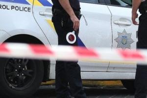 В Киеве вандал перевернул религиозный символ еврейской общины (видео)