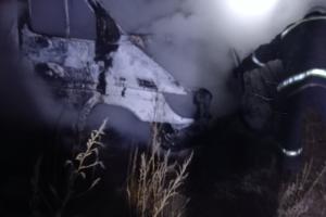 У Лисичанську гасили палаючий мікроавтобус