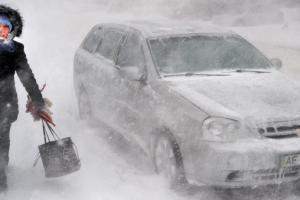 Мороз і штормовий вітер: в Україні очікується негода