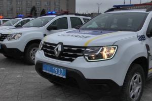 На Луганщине полицейские офицеры получили служебные авто