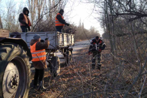Одні смітять, інші розгрібають: У Лисичанську виявлено 6 несанкціонованих сміттєзвалищ