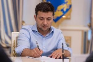 Зеленский подписал закон "Об электронных коммуникациях": как это скажется на пользователях интернета и мобильной связи