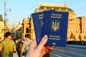 Украина обновила список стран "красной" и "зеленой" зон