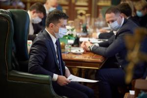 Зеленский поручил составить детальный план вакцинации от COVID-19 по каждой области