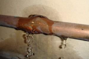 "Ждите до весны": жители Северодонецка жалуются на халатную работу коммунальных служб