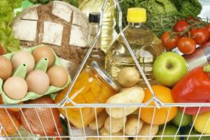 Рулон туалетной бумаги на месяц и полотенце на 6 лет: чиновники составили потребительскую корзину для украинцев