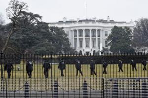 Трамп ввел в Вашингтоне режим чрезвычайной ситуации перед инаугурацией Байдена