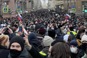 Лозунги против Путина, задержания и избиения: По России прокатилась волна протестов