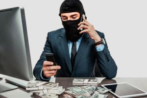 Псевдобанковские работники и объявления на OLX: мошенники выманили у жителей Луганщины почти 100 тыс. грн