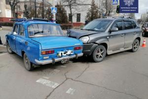 ДТП у Сєвєродонецьку: Hyundai та "Москвич" не поділили дорогу
