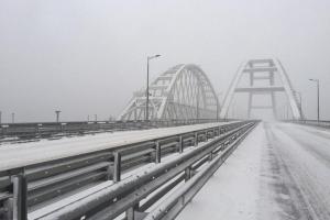 Весна стане випробуванням на міцність для Кримського мосту: проблеми вже почалися