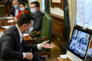 Правительство должно объяснить людям, как записываться на вакцинацию от COVID-19 и как будет происходить этот процесс, - Зеленский
