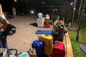 Глава ГМС, Настя из Уханя и остальные: самолету с застрявшими на Занзибаре украинцами дали добро на вылет