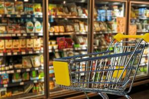 Продукты, которые не стоит покупать в супермаркете даже с солидной скидкой