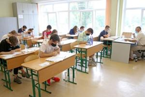 Як навчатимуться школярі з 24 лютого: рекомендації Міносвіти