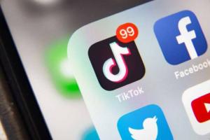 Популярну в Україні соціальну мережу TikTok можуть закрити: названа причина