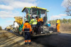 В этом году на Луганщине планируют восстановить более 370 км дорог