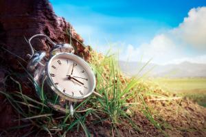Переход на летнее время: когда в Украине переведут стрелки часов