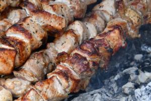 Медики рассказали, чем опасен полный отказ от мяса