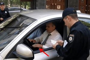 Водителям установили новые жесткие правила поведения при остановке автомобиля полицией