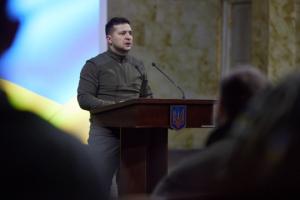 Зеленский отметил добровольцев наградами, 64 из которых - посмертно