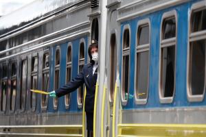 В Укрзалізниці повідомили, як будуть рухатися потяги у "червоних" зонах