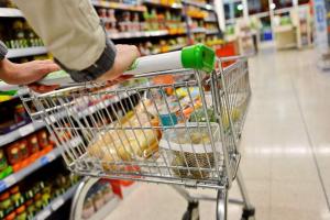 В Украине подешевеют некоторые продукты: когда ждать снижения цен