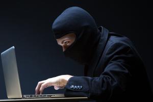 За добу жертвами шахраїв стали чотири мешканці Луганщини