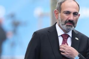 Прем'єр-міністр Вірменії Пашинян пообіцяв піти у відставку в квітні