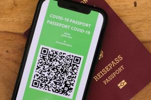 В Україні планують ввести "паспорти вакцинації": для чого потрібен даний документ і в яких країнах він активно впроваджується