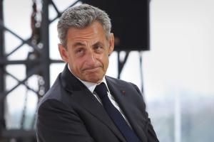 Екс-президента Франції Саркозі засудили до тюремного ув'язнення