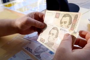 Украинцам разрешат выходить на пенсию в любом возрасте: названо условие