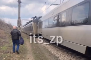 На Дніпропетровщині зійшли з рейок 6 вагонів потягу "Інтерсіті+" сполученням Київ-Запоріжжя