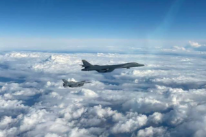 Стратегічний бомбардувальник США вперше приземлився в Польщі
