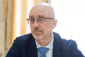 Резников заявил, что россиян, которые нелегально переехали в Крым, выдворят
