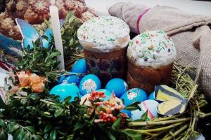 Що покласти у великодній кошик і які продукти не можна святити на Великдень
