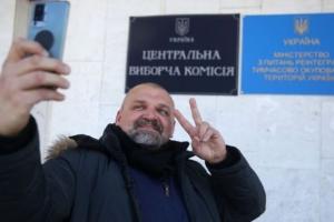 "Дуже непрості вибори": ЦВК не визнає перемогу Вірастюка на Івано-Франківщині без судових рішень