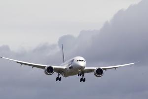Уряд планує звільнити внутрішні авіаперевезення від податків
