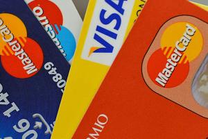 Visa и Mastercard снизят межбанковские комиссии