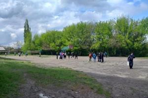 На Луганщині у школі дитина влаштувала різанину: є потерпілий